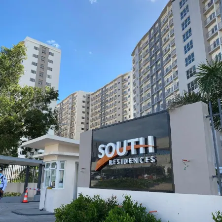 A Cozy 2 Bedroom Unit with a Parking at South Residences SM Southmall 1206