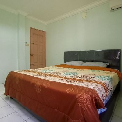 Bilik Katil Double dengan Bilik Air Berkongsi Kupon OYO 90241 Villa Home Sibu