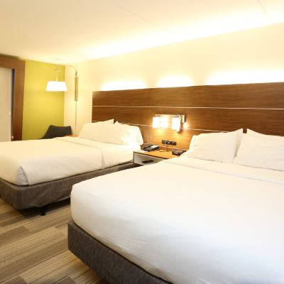Mobility Accessible Standard 2 Double Room with Tub Holiday Inn Express & Suites Newport News, an IHG Hotel Promo Code