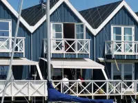 "Knud" - 2m from the Sea