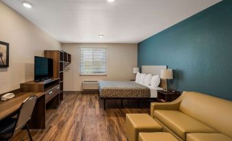 WoodSpring Suites West Palm Beach