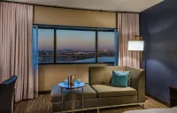 DoubleTree by Hilton Hotel Newark Airport