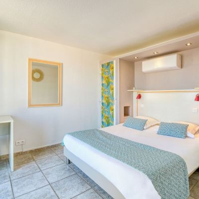 Superior Double Room with Balcony and Sea View