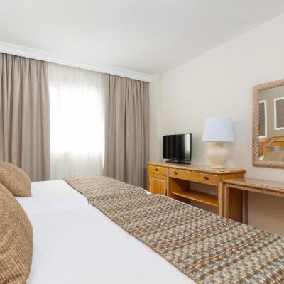 Privilege 2 Adults + 2 Children Peñiscola Plaza Suites Promo Code