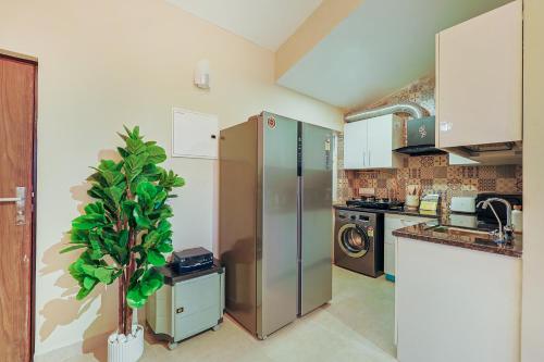 带阳台的三卧室公寓