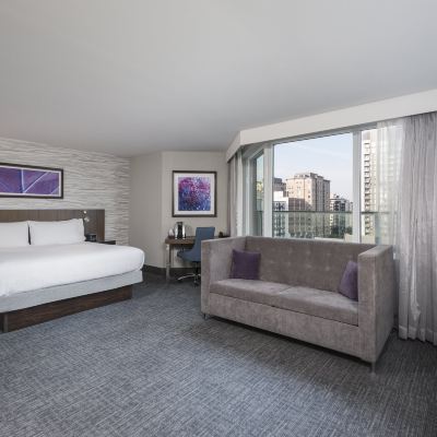 Deluxe King Room Hilton Garden Inn Ottawa Downtown Promo Code