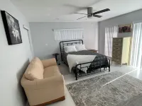beautiful home on a 3 acre lake with security Hotele w: Clewiston