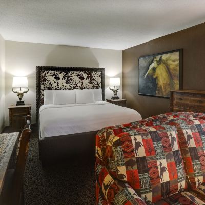 Theme Suite with Fireplace Stoney Creek Inn Quincy Promo Code