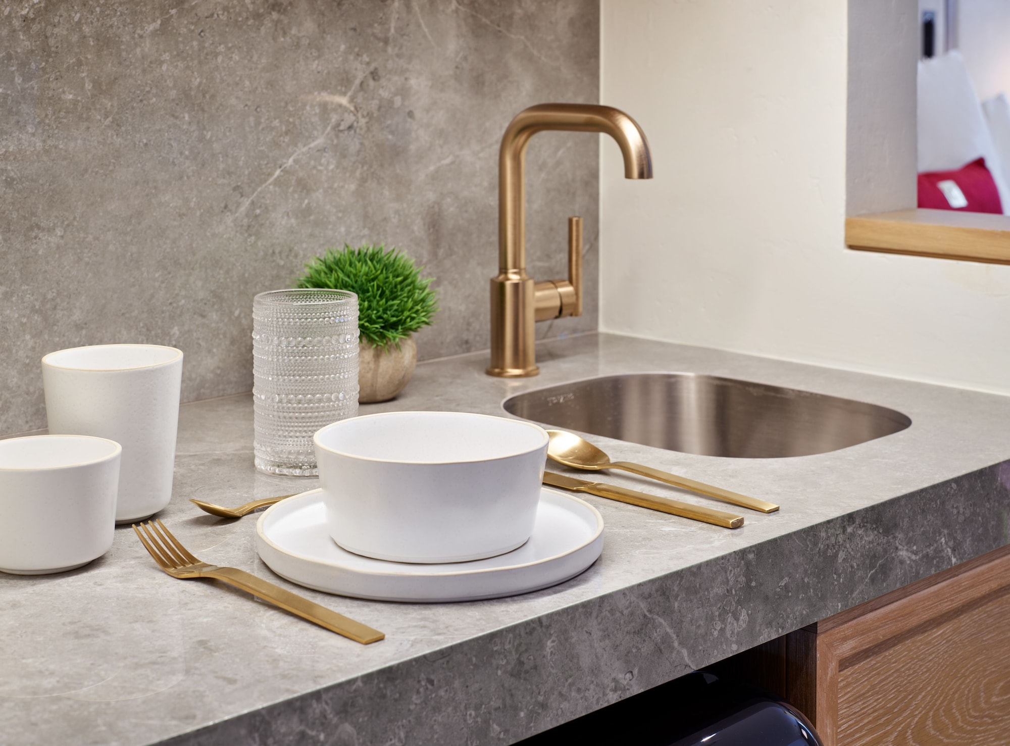 Limelight Hotel Aspen客房， 2 张大床， 露台 （Pet Free）