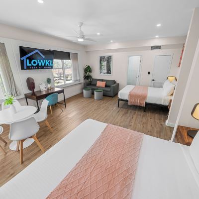 Junior Suite with 2 Queen Beds, Park View, Kitchenette and Sofabed Greenview Hotel Promo Code