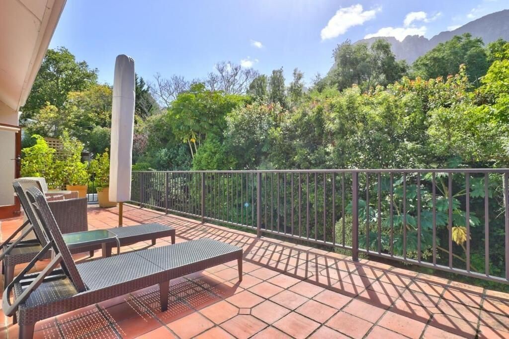 Fernwood Manor Boutique Guest House行政房 :the Almond Suite