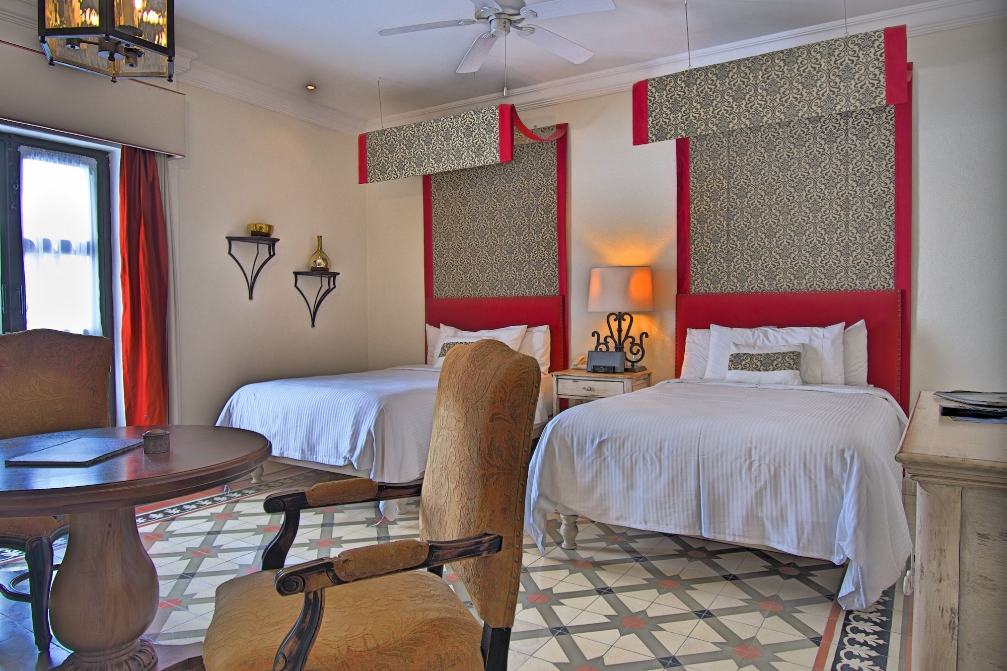 套房， 2 张双人床