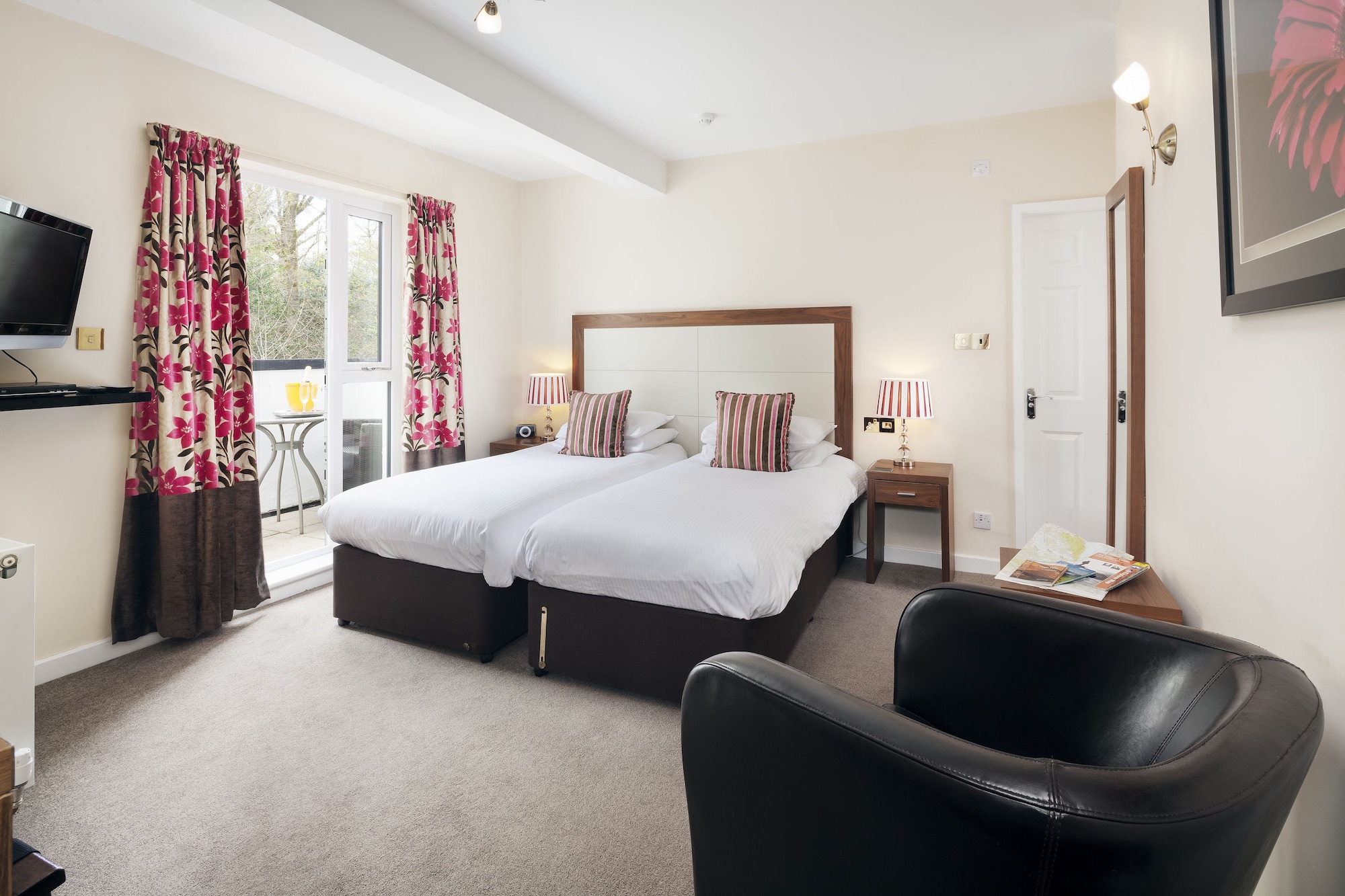 双人或双床房，阳台（地面7号房）