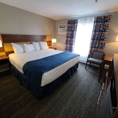 King Room Hampton Village Inn Promo Code