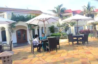 The Hans Coco Palms