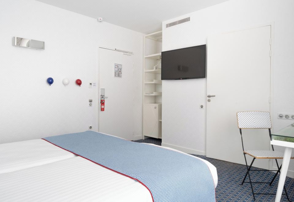 行動無障礙房-免費軟飲小冰箱、禮盒、數字報刊、健身房、桑拿房