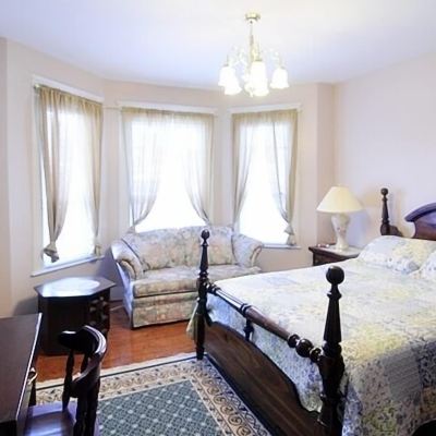 Traditional Suite, 1 Queen Bed, Private Bathroom Glory Guest Suites, Downtown Moncton Promo Code