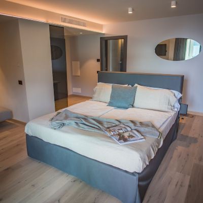 Elite Studio Suite, Hot Tub, Partial Lake View Hotel Villa Enrica Promo Code