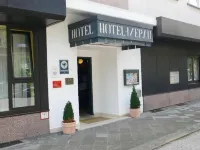 Hotel MERAN Garni Hallenbad und Sauna Hotels in 