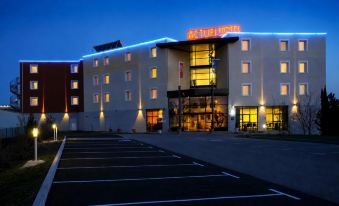 The Originals Boutique, Actuel Hôtel, Saint-Etienne Aéroport - Housity
