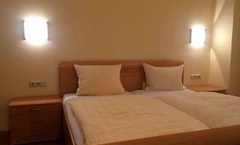Moselhotel Lesura - Housity
