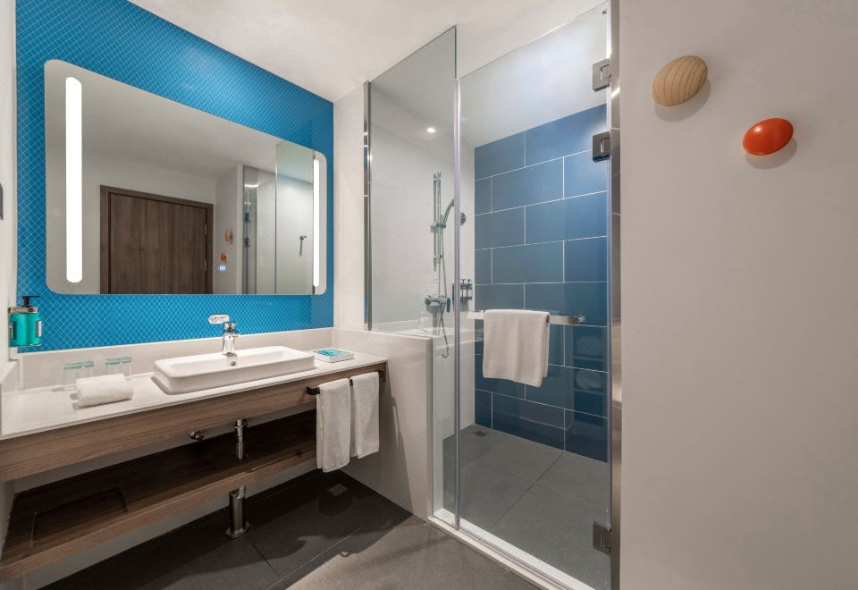 高級房.大床帶陽臺