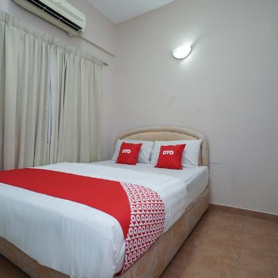 Bilik Deluxe Double Kupon OYO 90092 Hotel 91 Kajang