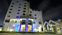Benin Royal Hotel Отели в г. 