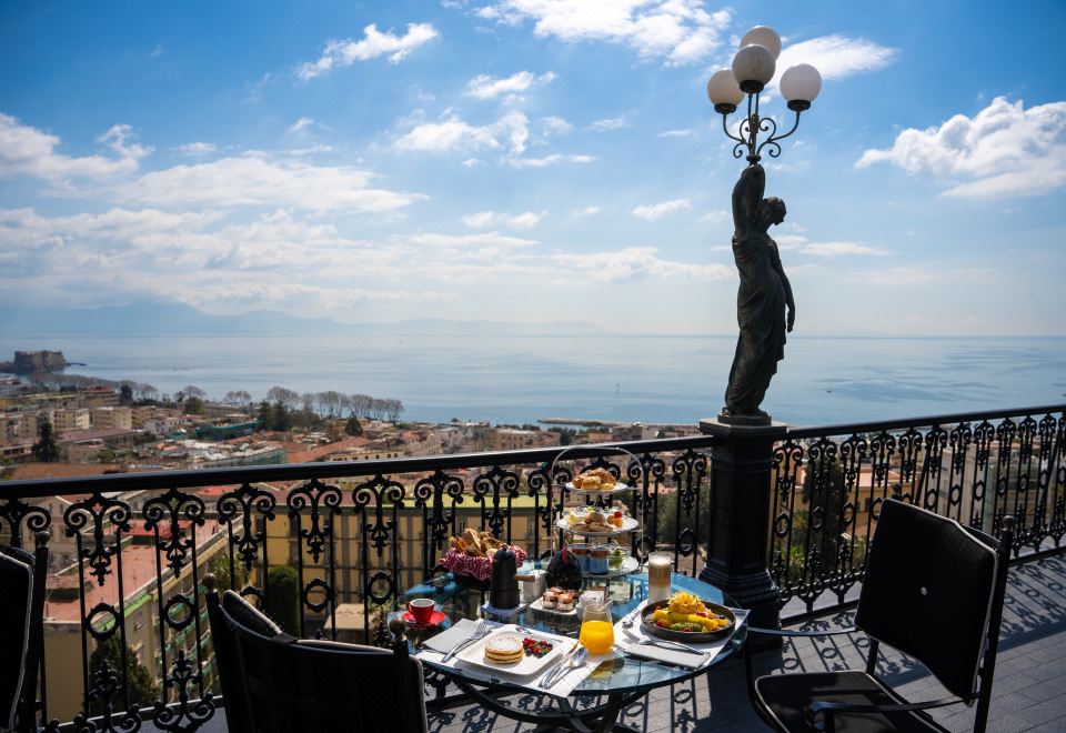 海景豪华房 1张特大床