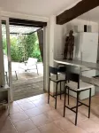 Studio Avec Terrasse et Pergola Dans Propriété Calme et Sécurisée