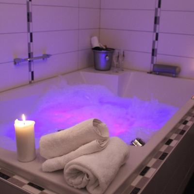 Deluxe Suite Superior Whirlpool Schwarzwald Lodge Rothaus Promo Code