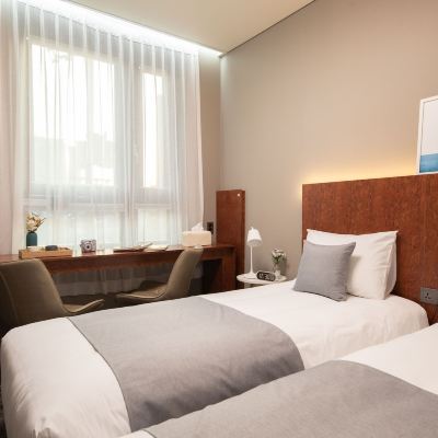 Deluxe Twin Room Hotel DM Promo Code