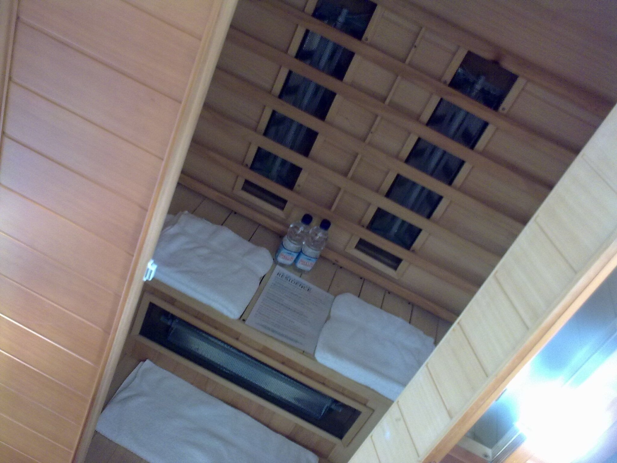 豪华间带桑拿浴室