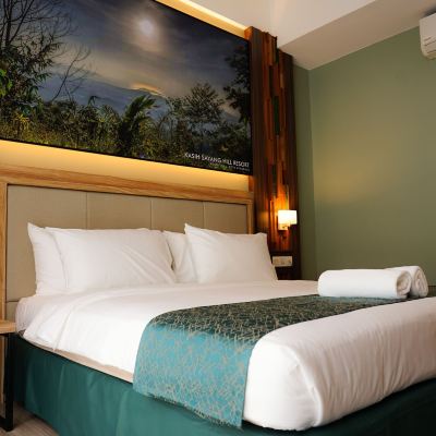Traditional Room, 1 King Bed, Non Smoking Hotel 17 Promo Code