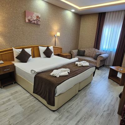 Deluxe Room Pointbreak Hotel Promo Code