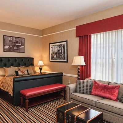 Luxury Room, 1 King Bed with Sofa Bed, City View Fitger's Inn Promo Code