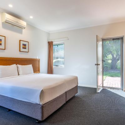 Superior Three-Bedroom Villa Bayview Geographe Resort Promo Code