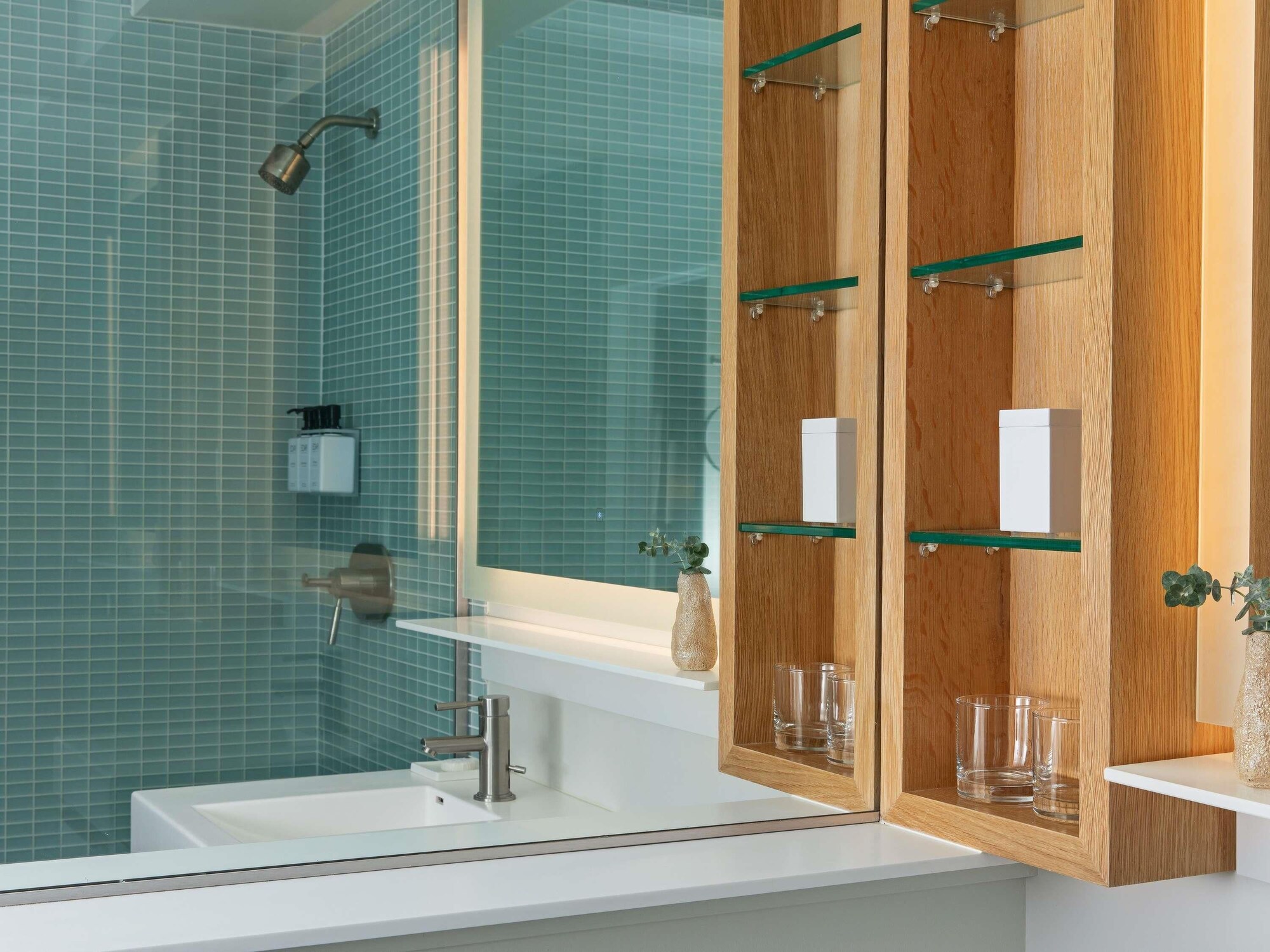 精致特大床套房