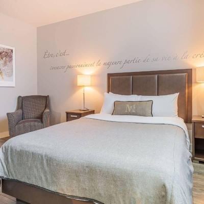 Standard Queen Room Hotel Montfort Nicolet Promo Code