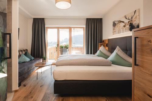 带阳台的三人房