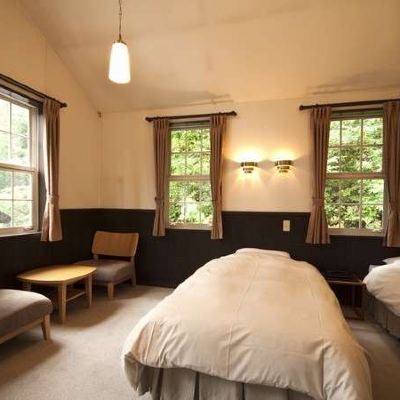 デラックスマウンテンビュールーム(ベッド4台)(浴室) ペンション ポエティカル クーポン