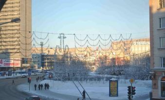Murmansk City Center VIP Apartments