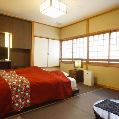 和洋式コーナーマウンテンビュールーム 城崎温泉　お宿　白山（はくさん） クーポン