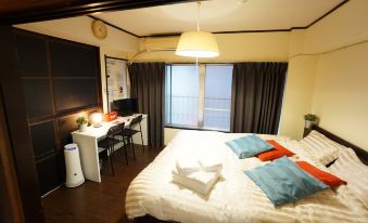 Yokohama Classic Apartment