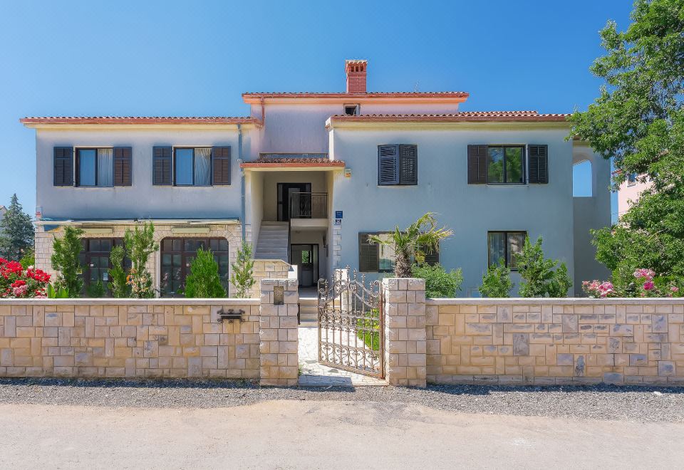Hotel Muki, Exterior, Hotel Exterior