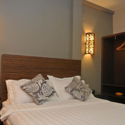 市景行政大床間 河濱精品旅館與咖啡廳優惠