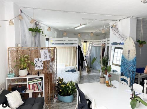 8床混合宿舍（床位）