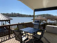 Lake Hamilton Lakefront! Main Channel Large Decks & Boat Dock! Spectacular View!