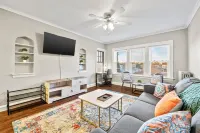 Spacious APT/Comfy Bed/Free Parking/22mins to ORD&MDW Hotels in 
