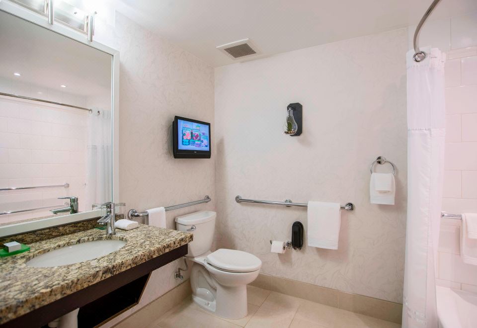 Renaissance Raleigh North Hills HotelKing Room